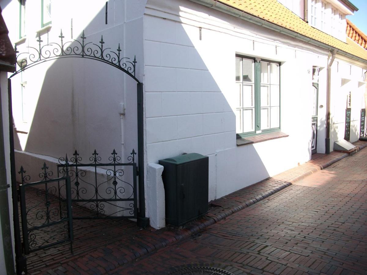 Apartamento Moij Stuuv Greetsiel Exterior foto